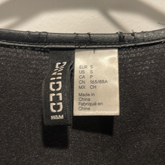 Long Fringe cardigan Vest - Picture 3 of 4